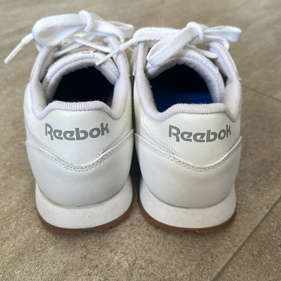 White Reebok Classics - Picture 3 of 4